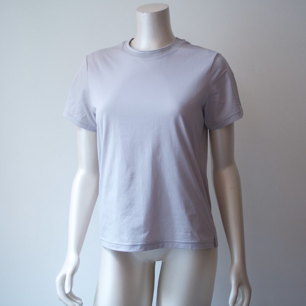 Uniqlo Grey Quick Dry T-Shirt Womens Light Grey Crew Neck - S